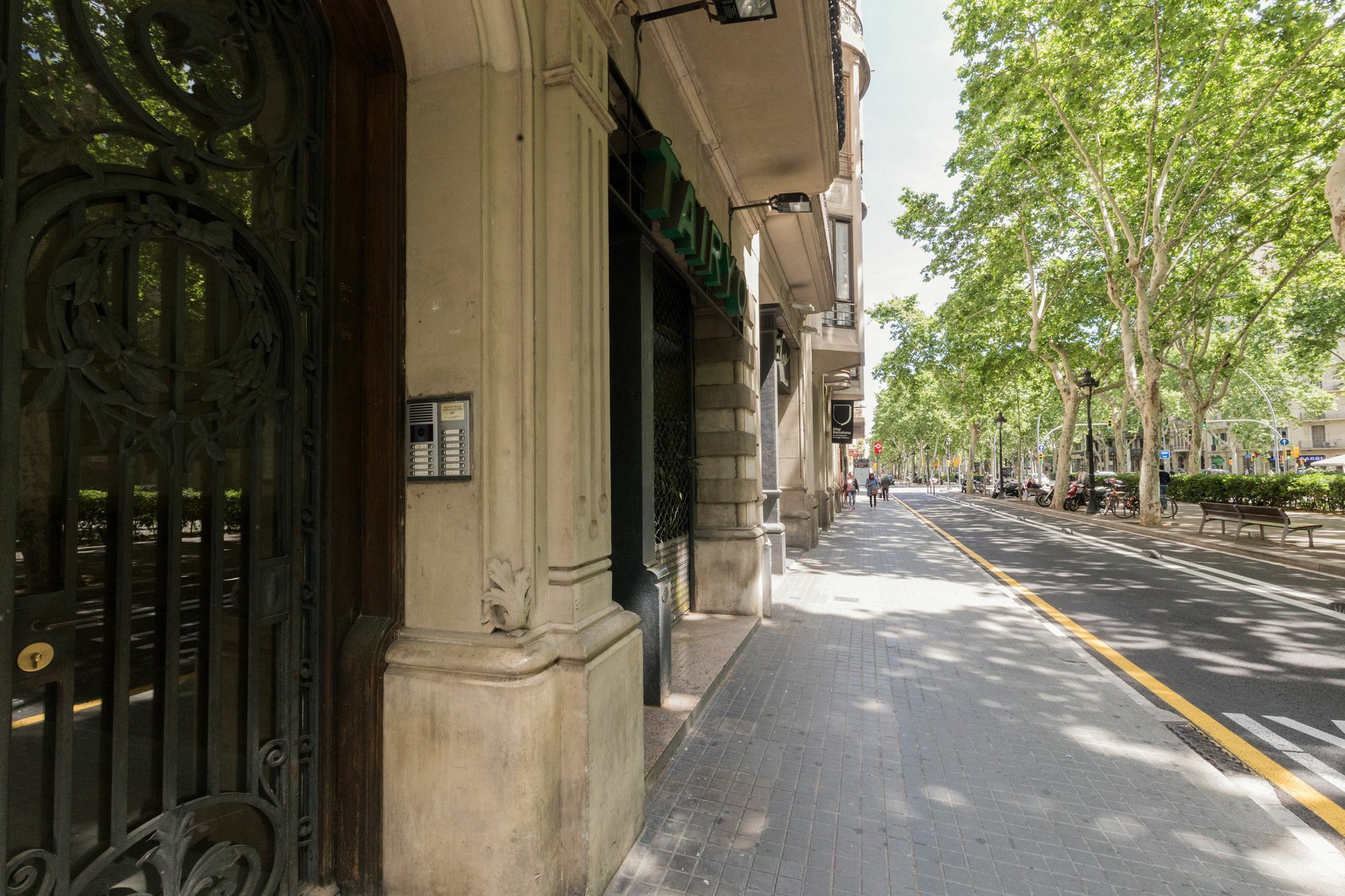 Montaber - Gran Via - Rocafort Leilighet *